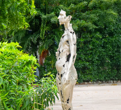 Portrait of T sculpture